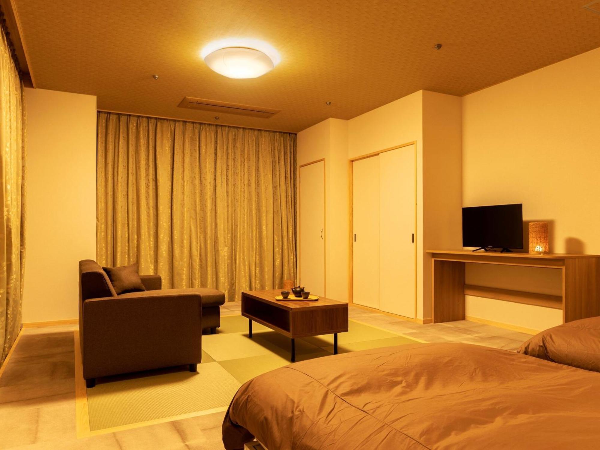 Misasa Ooedo Onsen Monogatari Premium Saiki Bekkan חדר תמונה