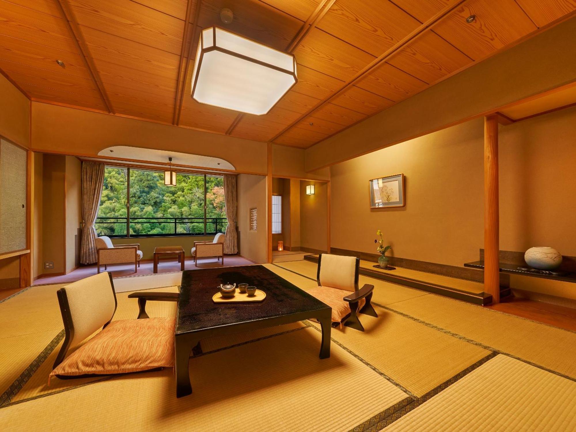 Misasa Ooedo Onsen Monogatari Premium Saiki Bekkan חדר תמונה